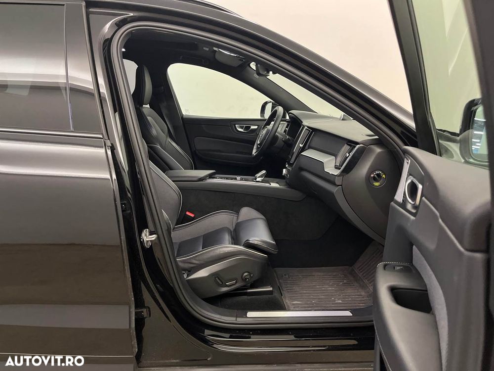 Volvo XC 60 B4 D AWD Ultimate Dark - 7