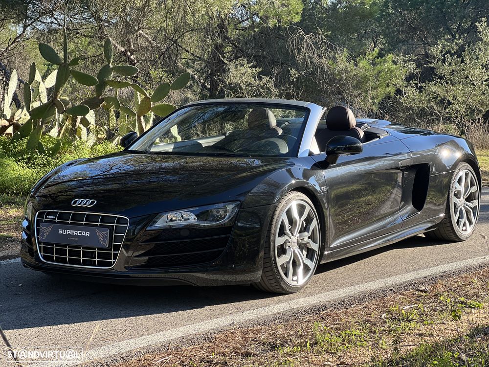 Audi R8 Spyder - 1