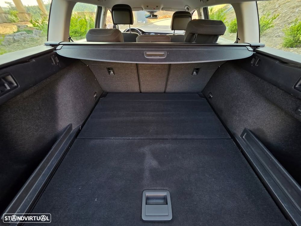 VW Passat 2.0 TDI Business - 9