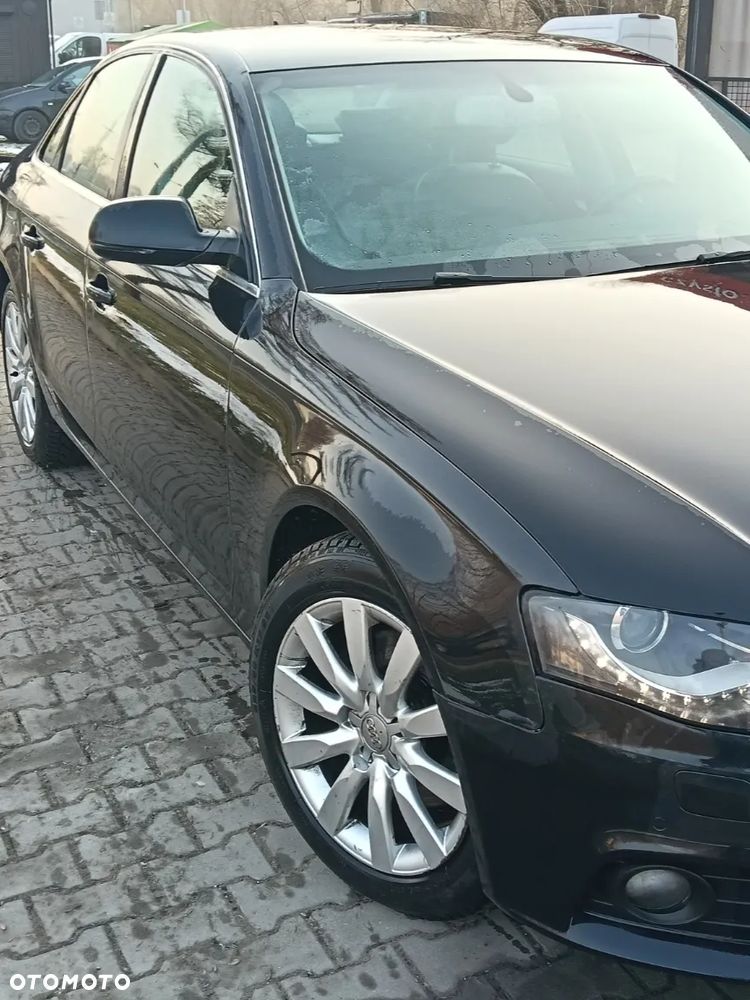 Audi A4 Limousine 2.0 TDI Limited Edition Multitr - 2