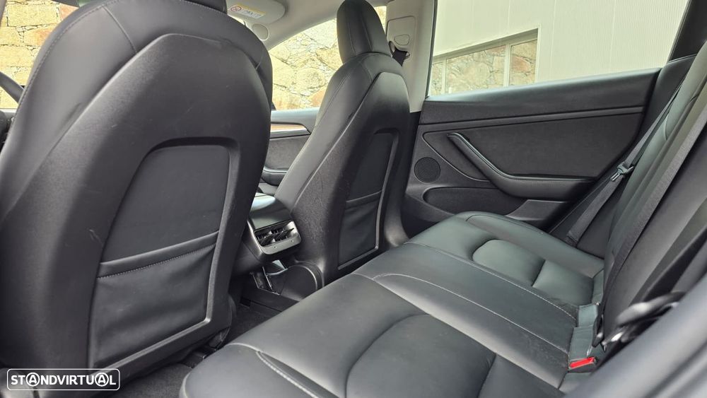 Tesla Model 3 Long-Range Dual Motor AWD - 27