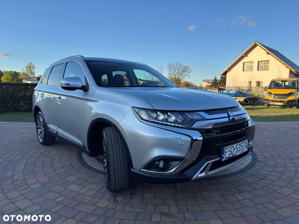 Mitsubishi Outlander - 9