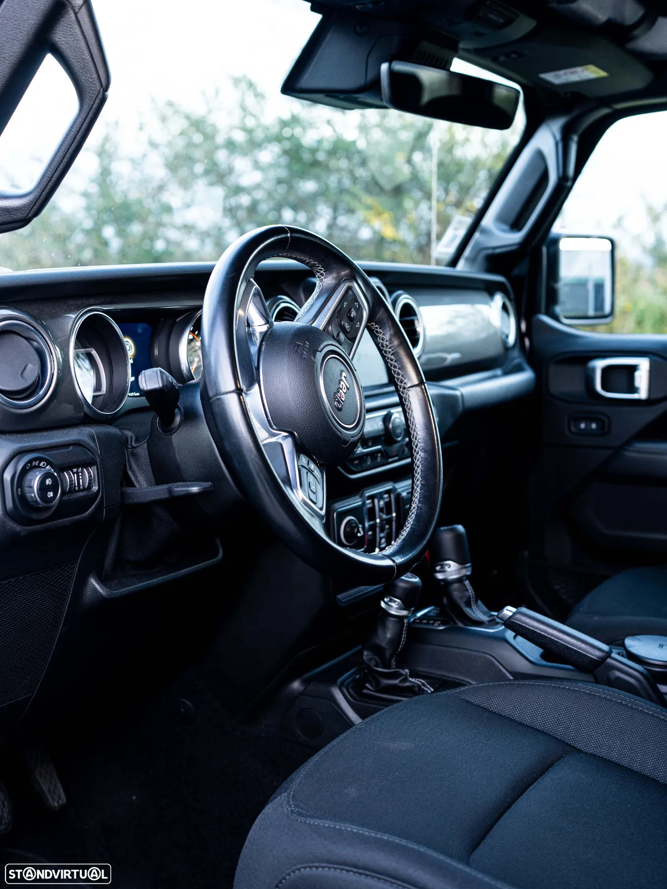 Jeep Wrangler - 8