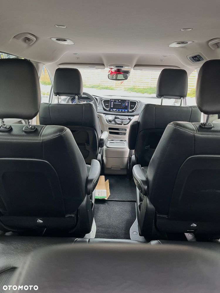 Chrysler Pacifica - 18