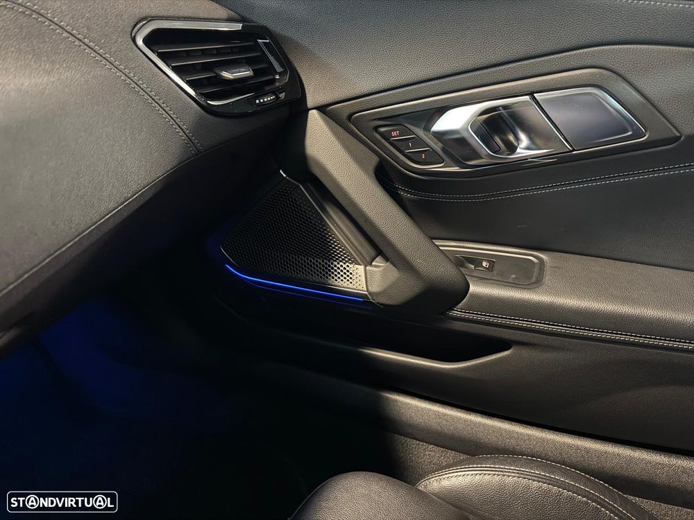 BMW Z4 M40 i Pack 50 anos M - 21