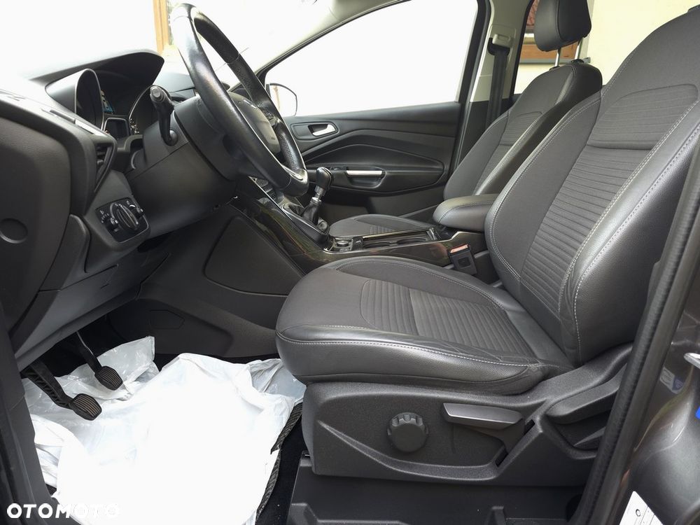 Ford Kuga 2.0 TDCi FWD Titanium - 9