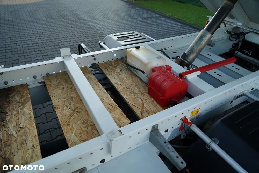 Renault MASTER / WYWROTKA TYLNOZSYPOWA / 3 MIEJSCA / BLIŹNIAK / MANUAL / SPROWADZONA - 12