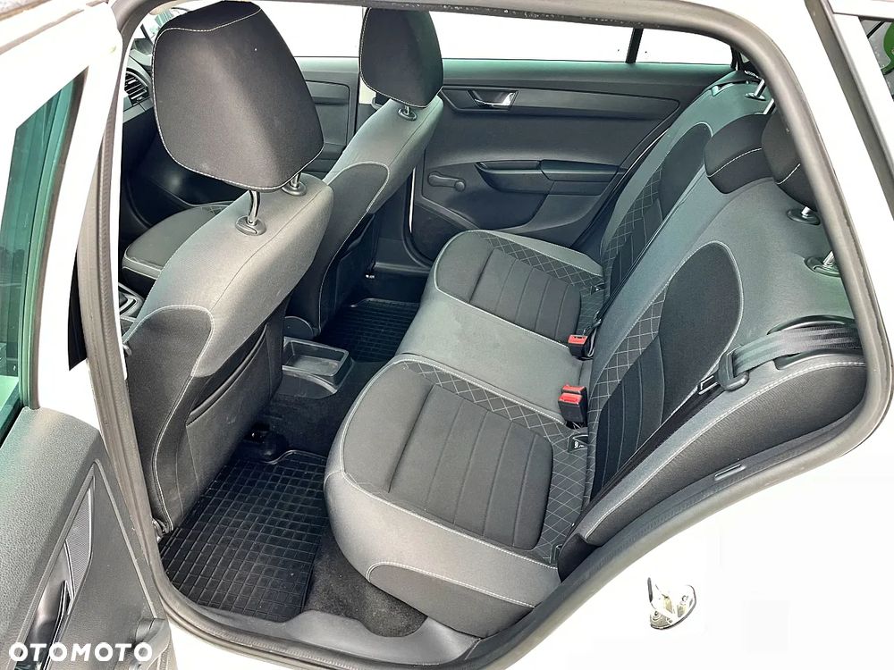 Skoda Fabia 1.0 TSI Ambition DSG - 11