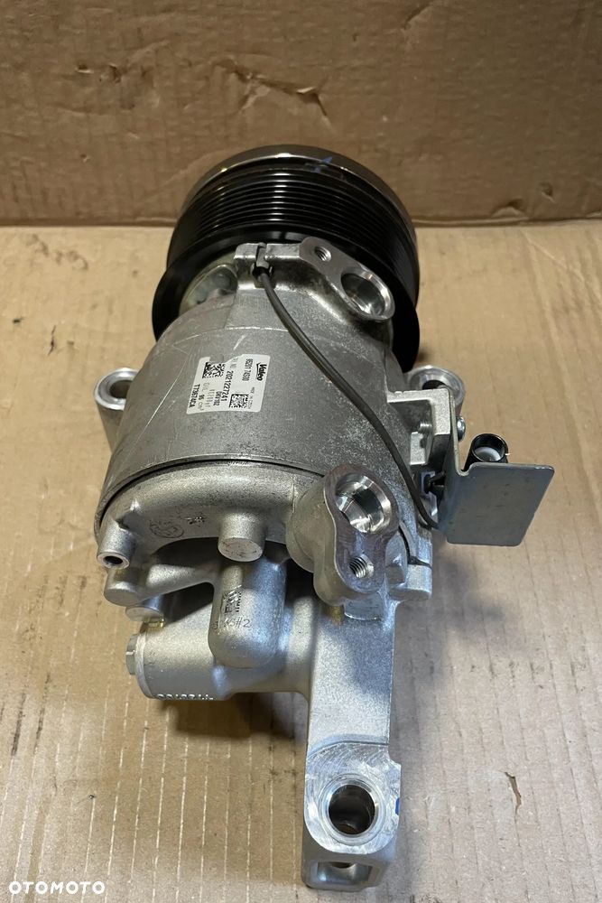 Sprężarka klimatyzacji Suzuki SX4 S-Cross 1.4 TB Hyb 2022 OE - 4