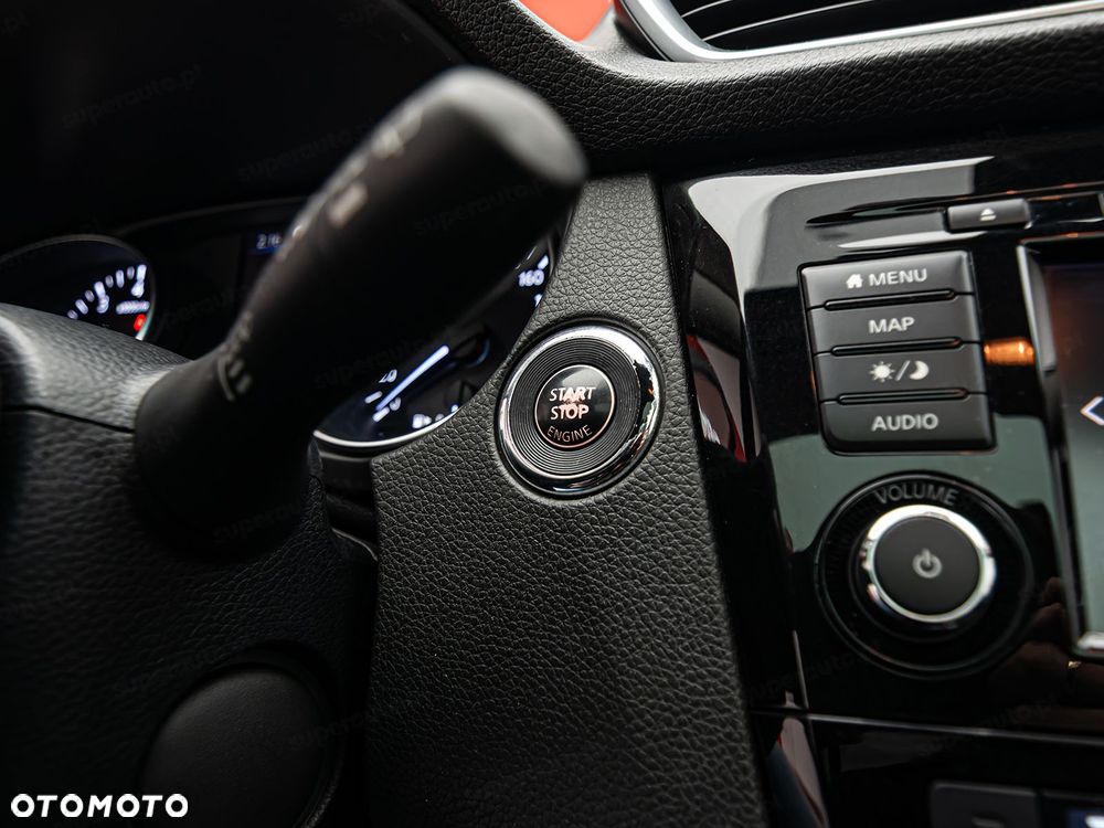 Nissan Qashqai 1.3 DIG-T N-Connecta - 16