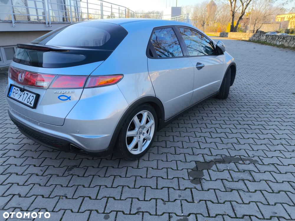Honda Civic 1.8 Sport - 11