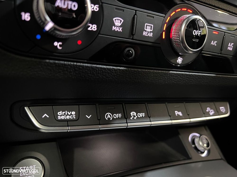 Audi Q5 2.0 TDi Business Line S-line - 28