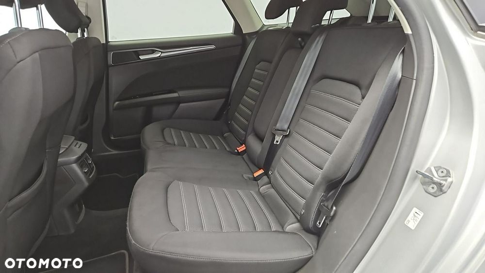 Ford Mondeo - 22
