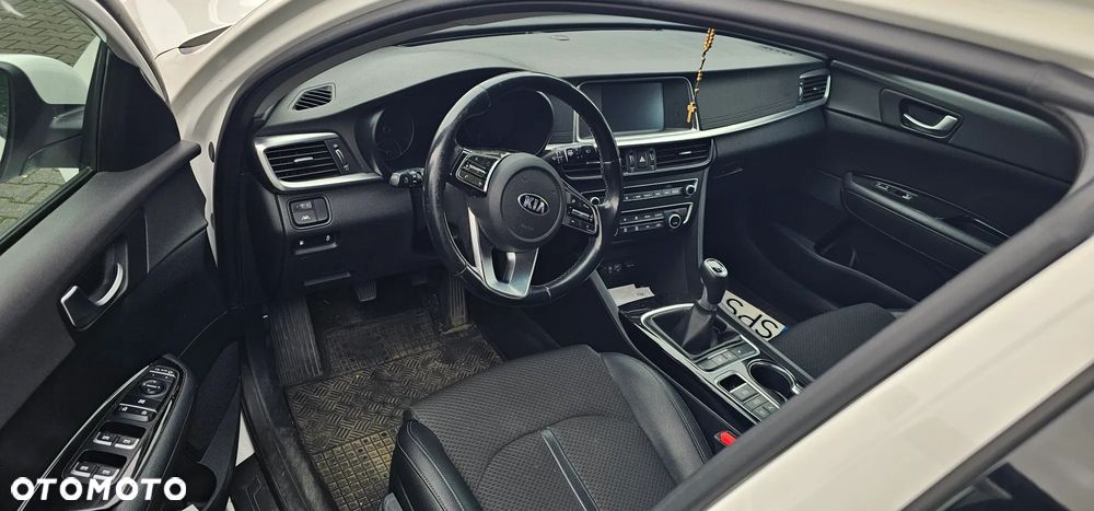 Kia Optima - 6