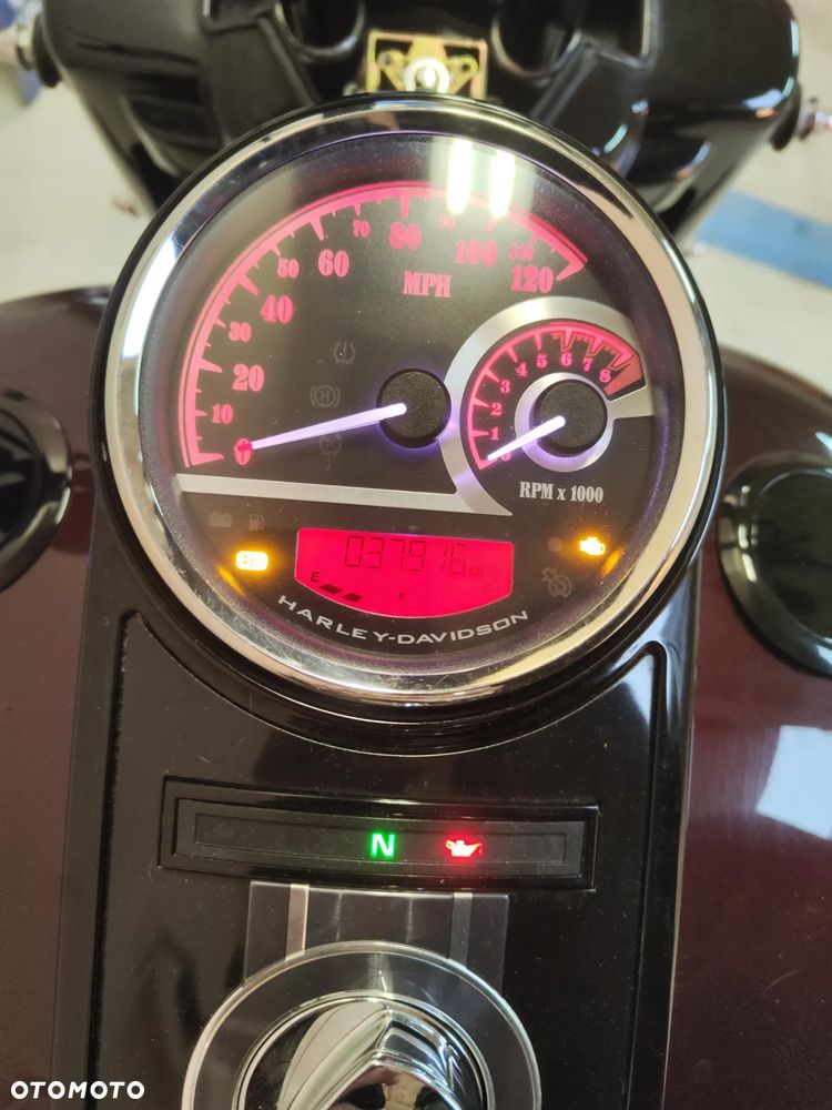 Harley-Davidson Touring Road King - 9