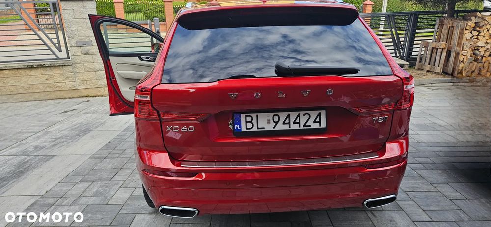 Volvo XC 60 T5 AWD Momentum - 4