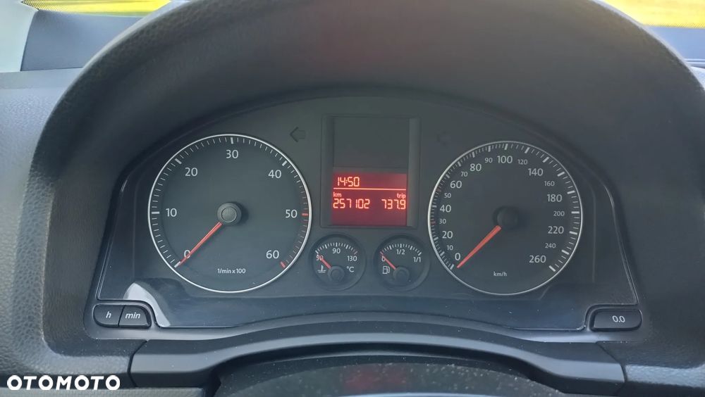 Volkswagen Golf - 11