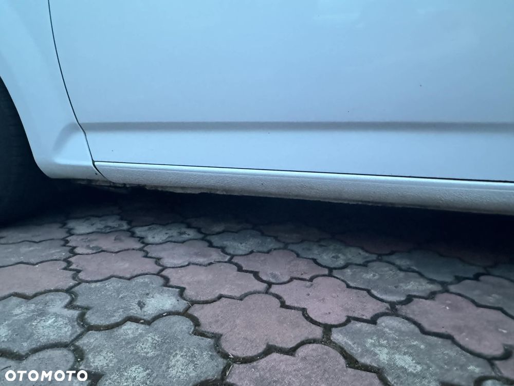 Ford Mondeo 2.0 Ghia - 24