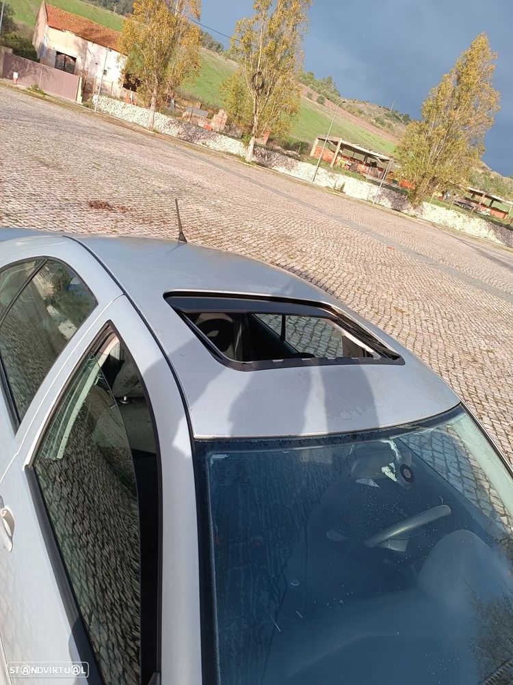 VW Bora 1.9 TDi Highline - 13