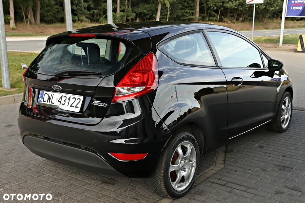 Ford Fiesta 1.25 Trend - 17