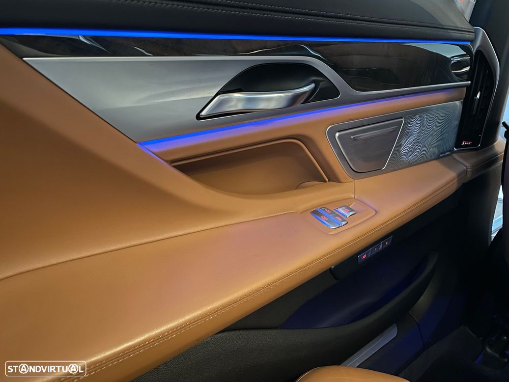 BMW 740 Le iPerformance - 30