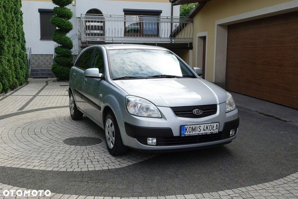 Kia Rio - 2