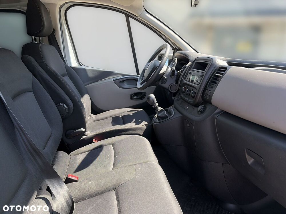 Renault Trafic - 12