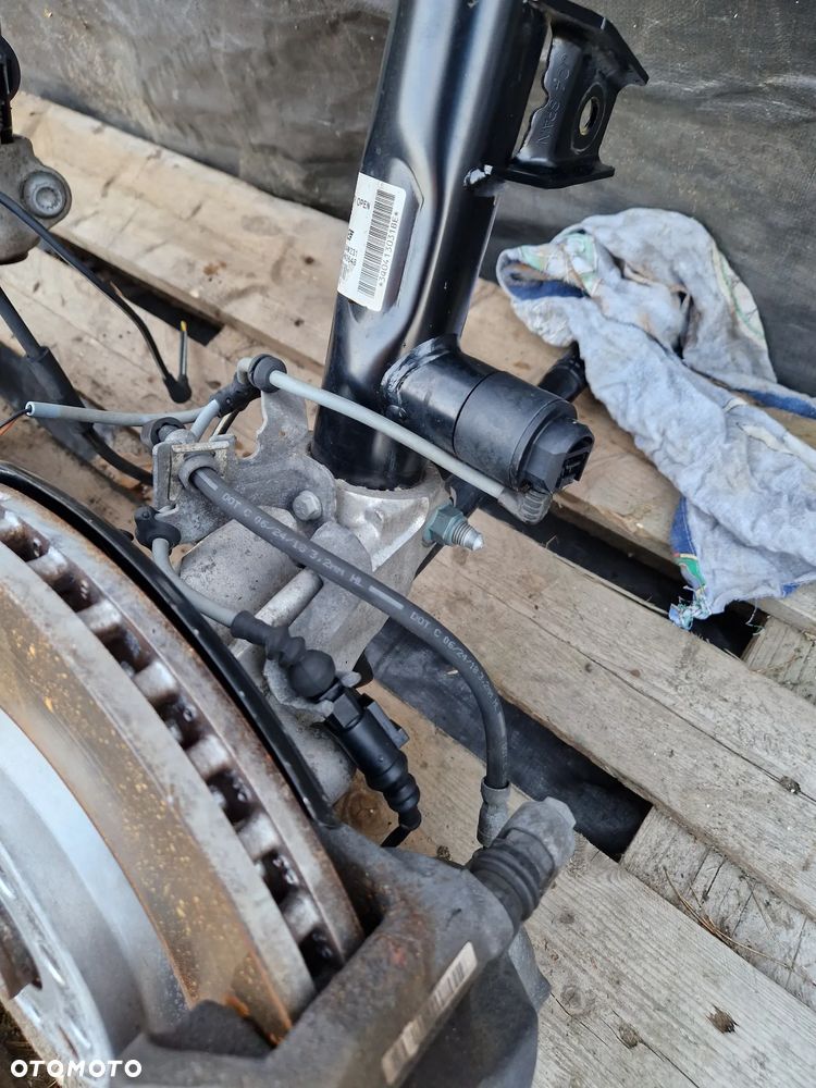 VW Passat B8 Arteon Superb III Zawieszenie prawe przednie kompletne kopyto 5Q0407258A 3Q0413031BE - 5