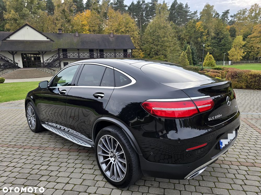 Mercedes-Benz GLC 250 d Coupe 4Matic 9G-TRONIC AMG Line - 11