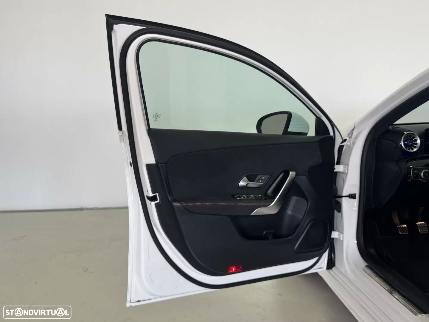 Mercedes-Benz A 160 AMG Line - 22