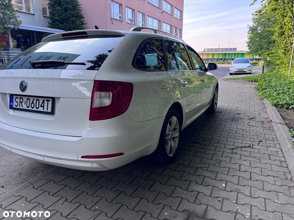 Skoda Superb 2.0 TDI Active DSG - 5