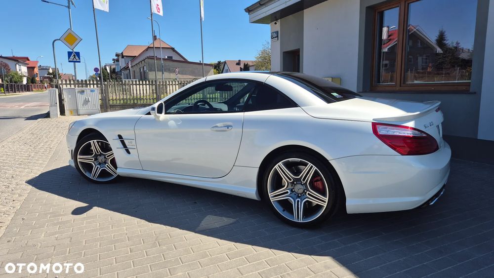 Mercedes-Benz SL 63 AMG - 6