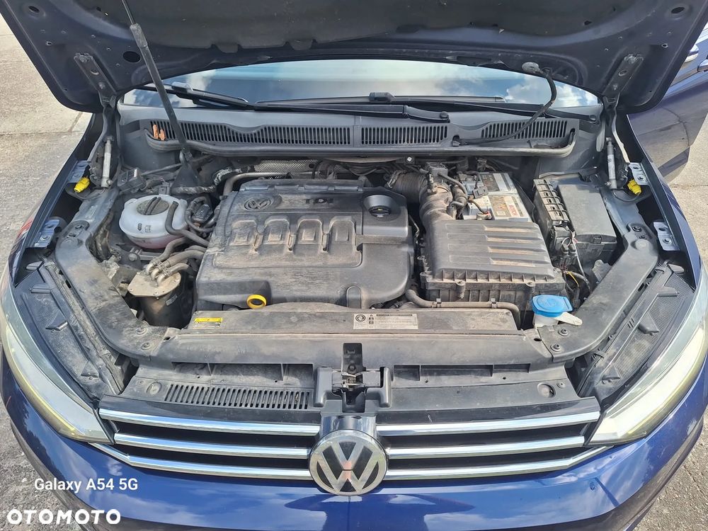 Volkswagen Touran - 18