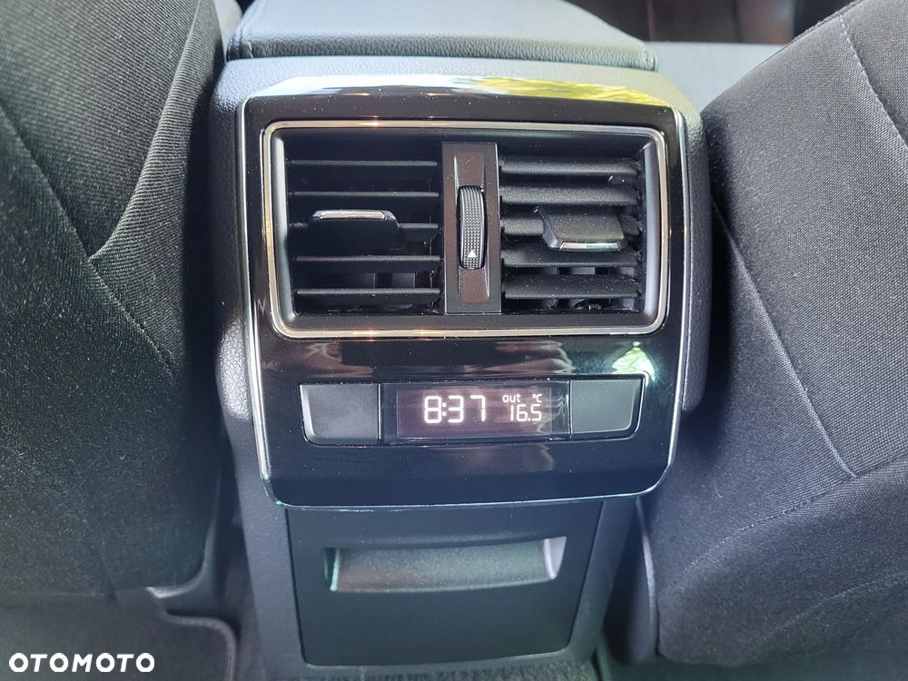 Skoda Superb 2.0 TDI 4x4 DSG Ambition - 13