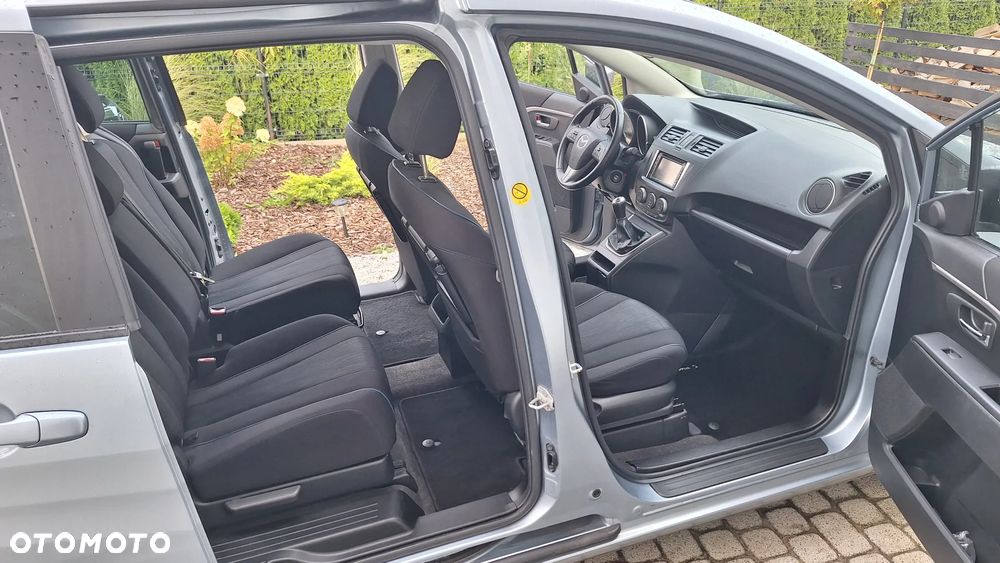 Mazda 5 - 15