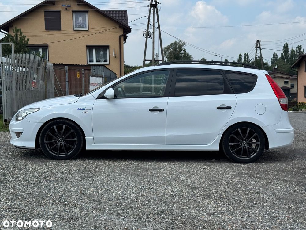 Hyundai i30 i30cw 1.6 CRDi blue Classic - 8