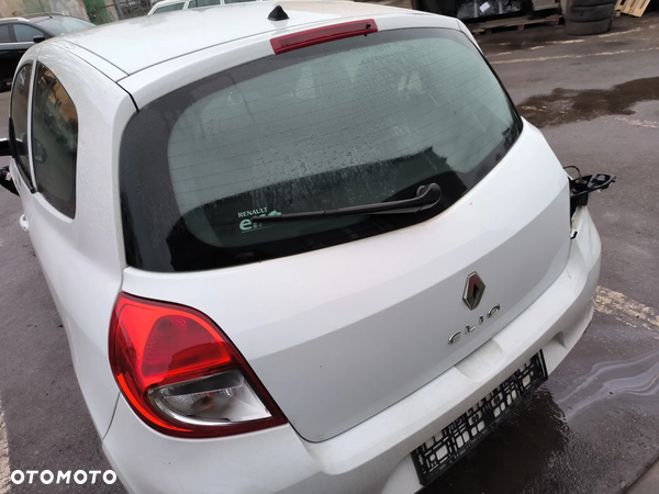 Klapa bagażnika tylna Renault Clio III Lift OV369
