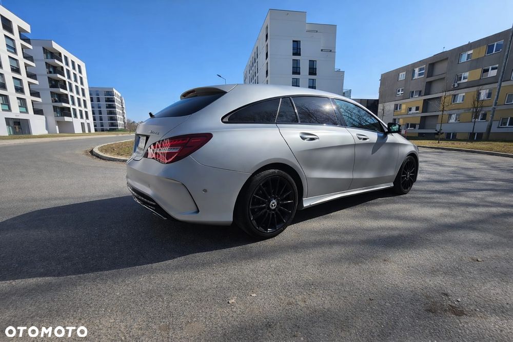 Mercedes-Benz CLA 220 4-Matic - 5