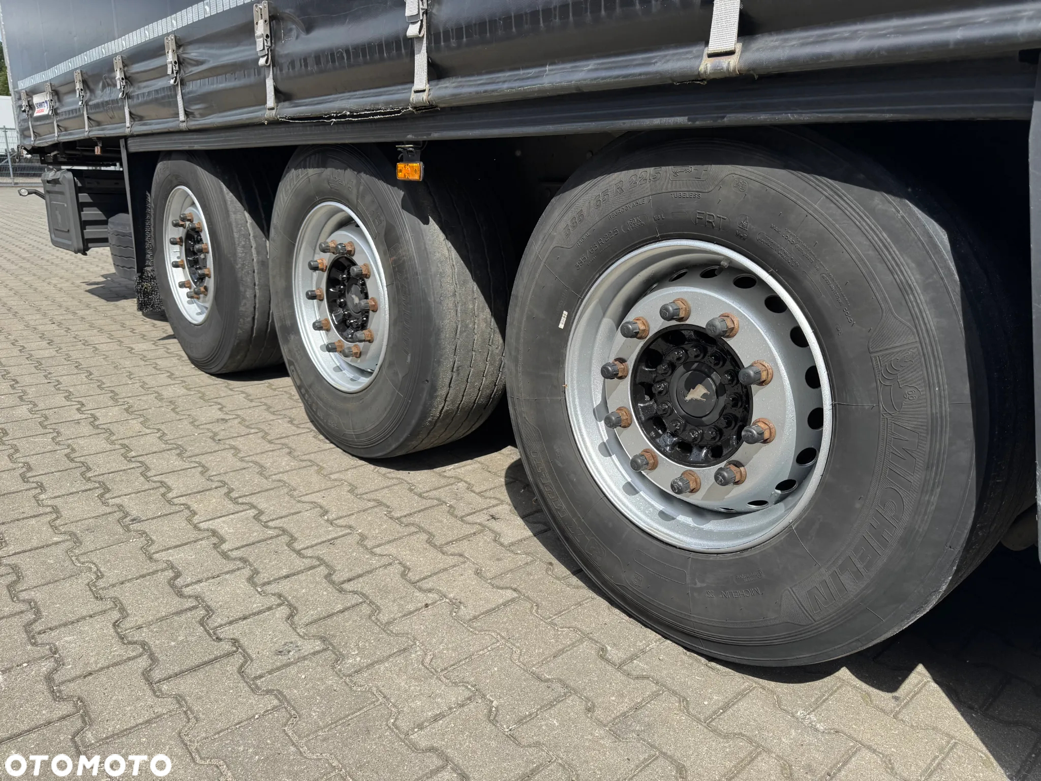 Schmitz Cargobull Firanka, Kosz na PALETY, oś podnoszona!! - 17