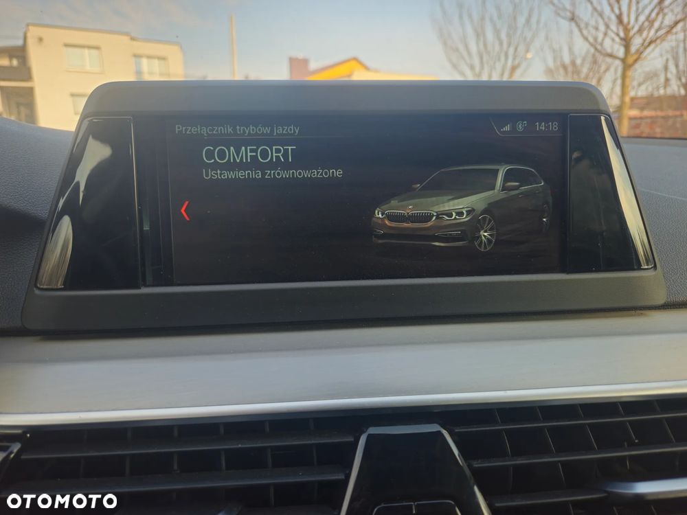 BMW Seria 5 520d Luxury Line - 23