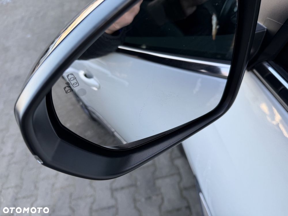 Peugeot 3008 1.6 PureTech GPF GT Line S&S EAT8 - 36