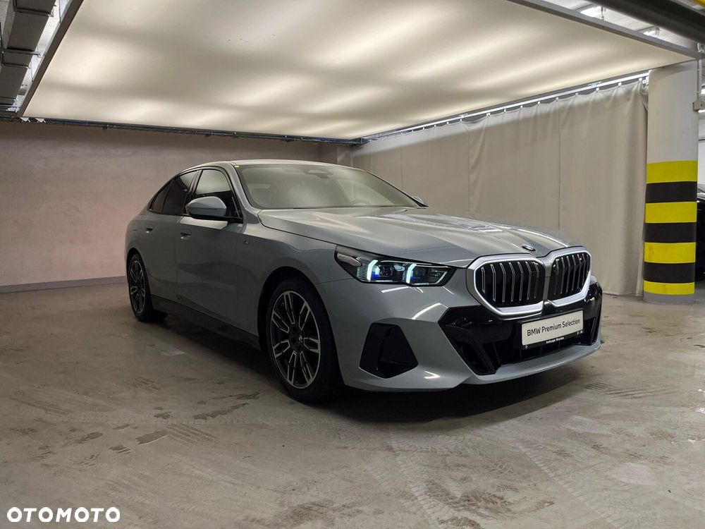 BMW Seria 5 520d xDrive mHEV M Sport - 11