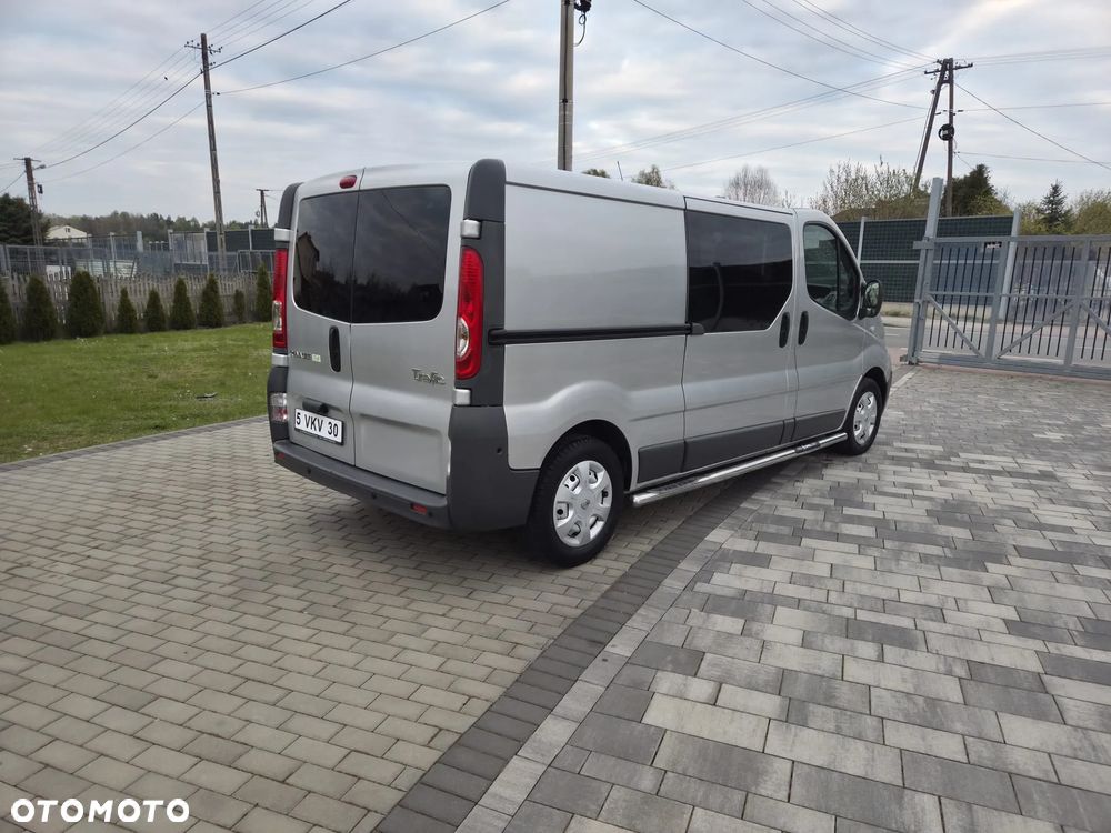 Renault TRAFIC LONG KLIMA TEMPOMAT ORYGINAŁ DUBEL KABINA ZADBANY FULL OPCJA DOPOSAŻONY - 5