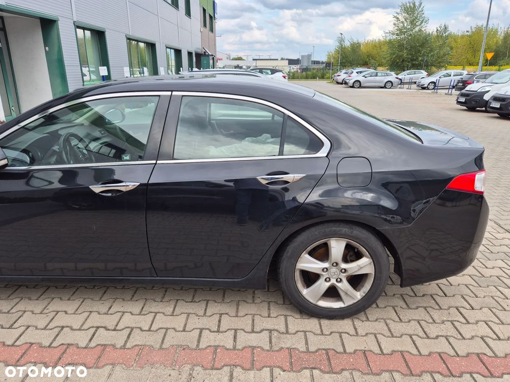 Honda Accord 2.0 Executive - 11