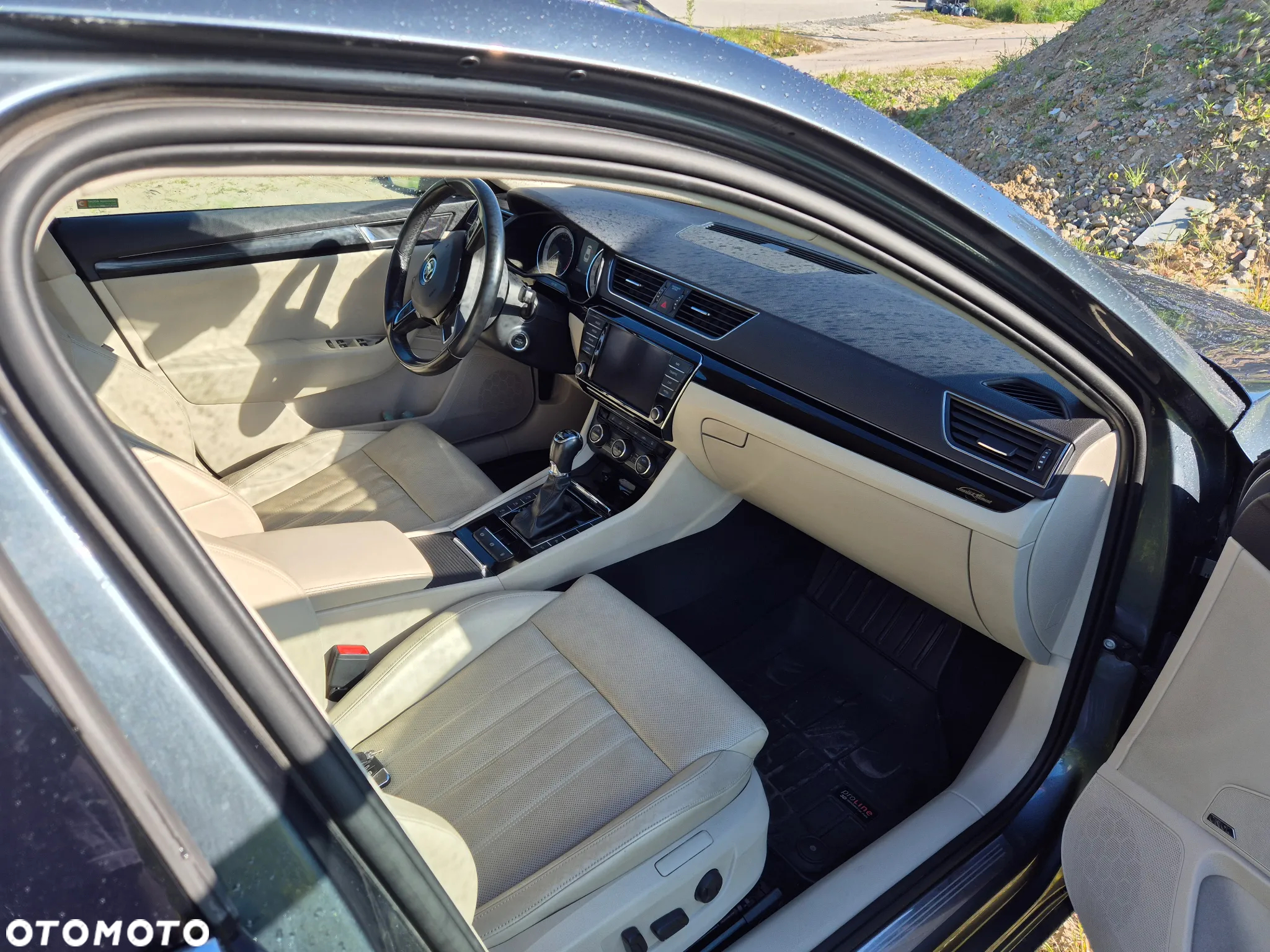 Skoda Superb 2.0 TDI L&K DSG - 12