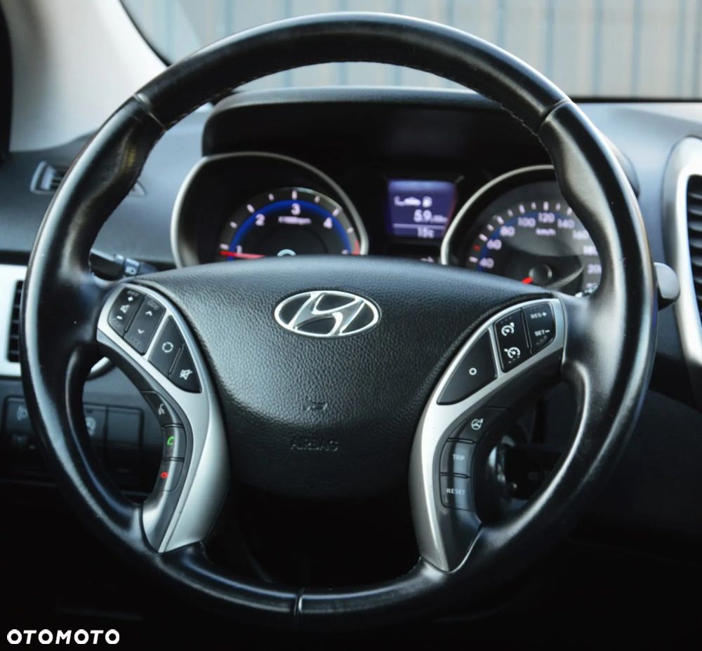 Hyundai i30 Kombi 1.6 CRDI Family - 24
