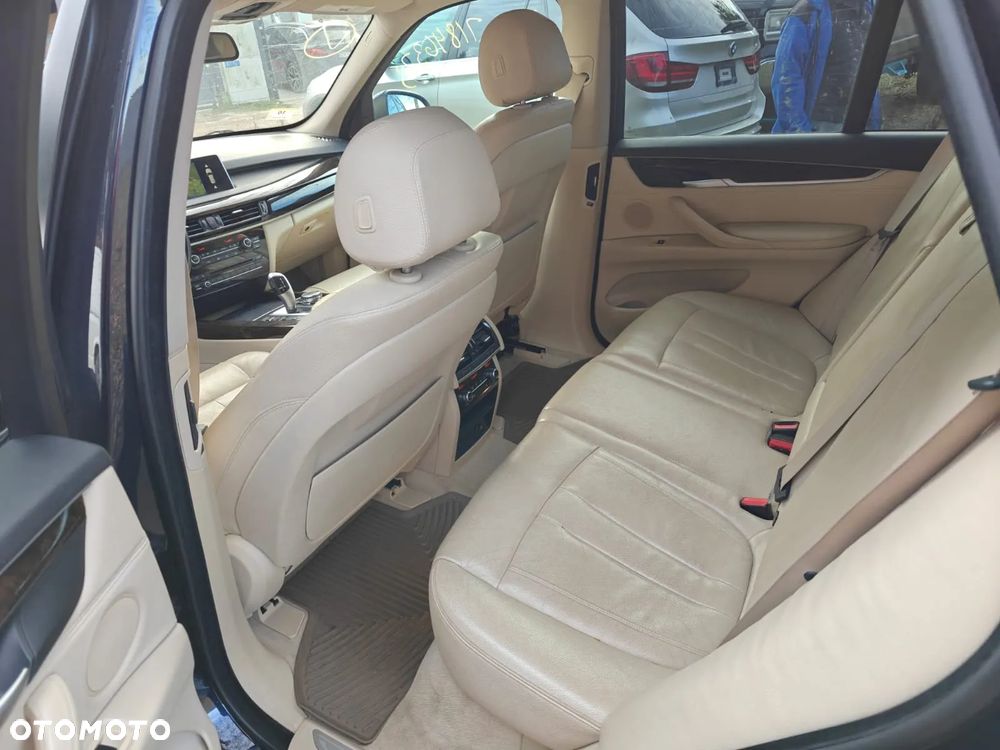 BMW X5 xDrive35i Edition Exclusive - 7