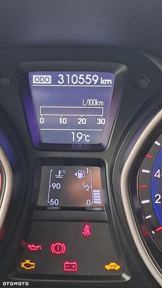 Hyundai i30 1.6 CRDI Fifa World Cup Edition - 16