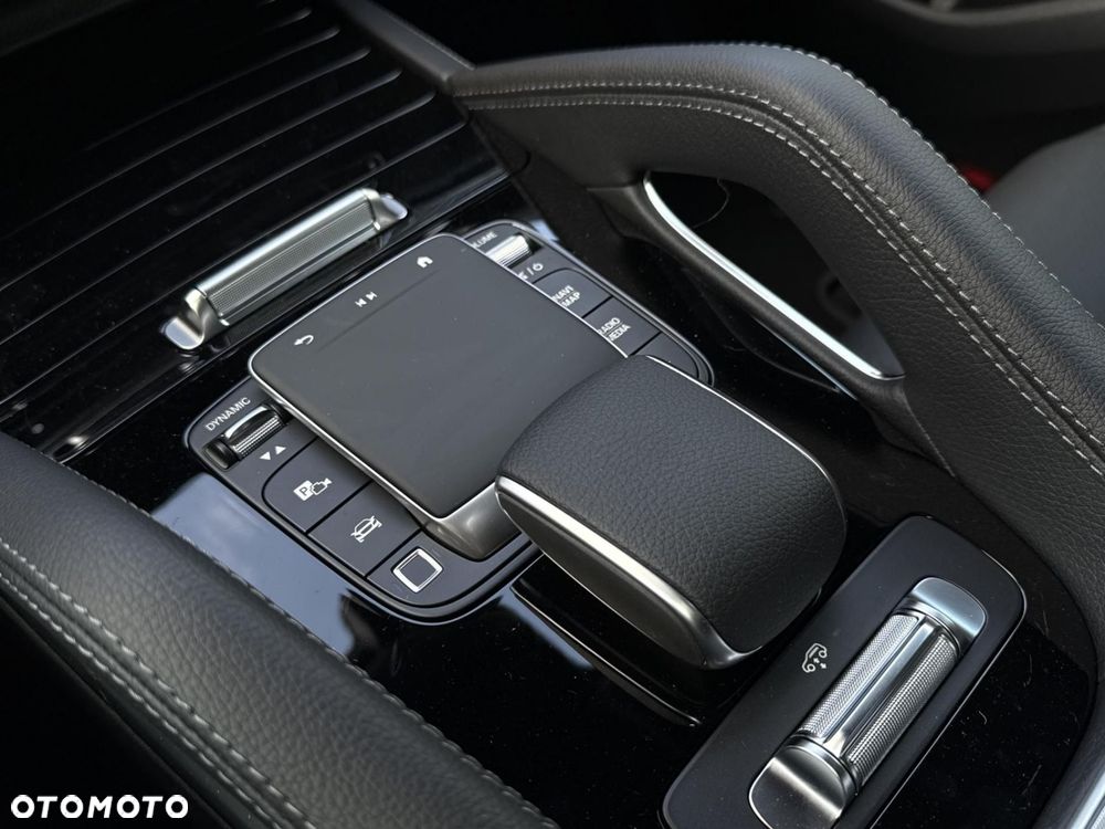 Mercedes-Benz GLE - 22