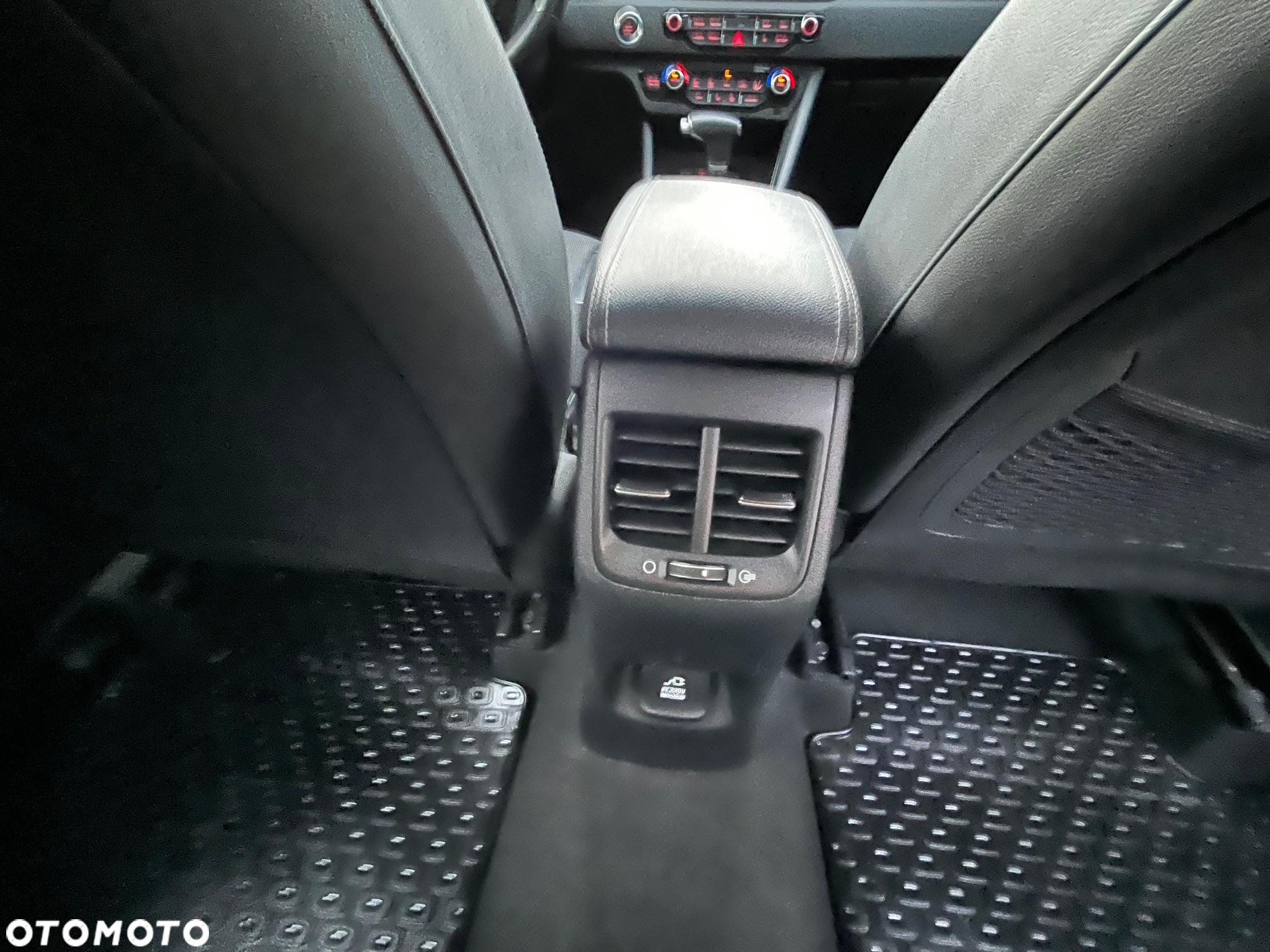 Kia Niro 1.6 GDI Hybrid L - 38